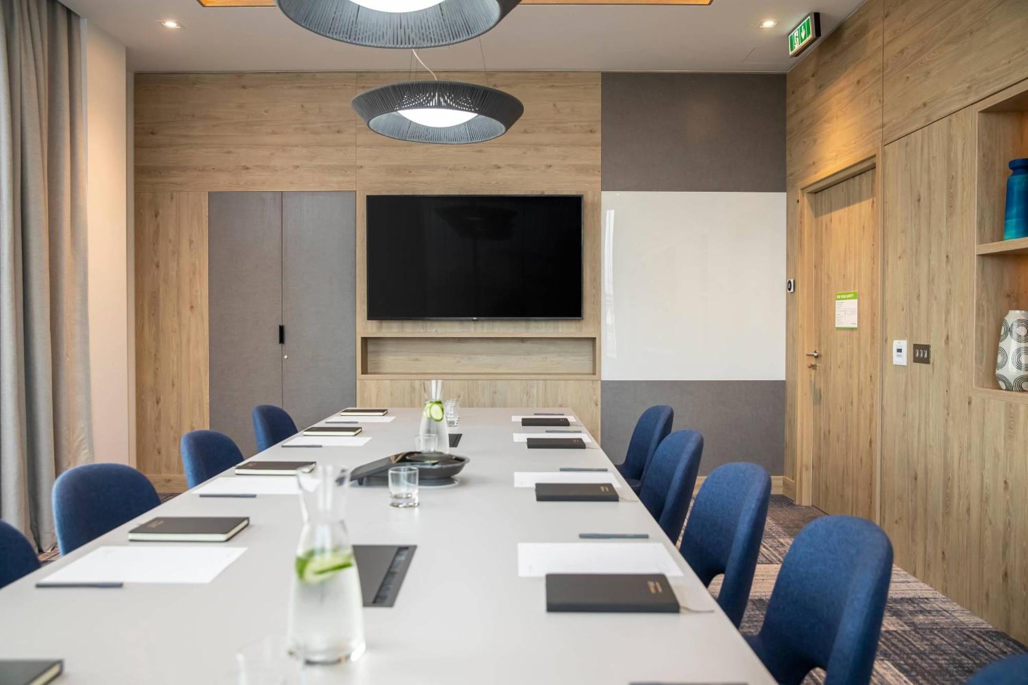 Courtyard By Marriott Inverness Airport Экстерьер фото