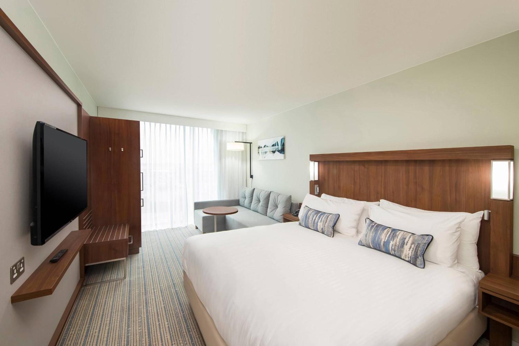 Courtyard By Marriott Inverness Airport Экстерьер фото