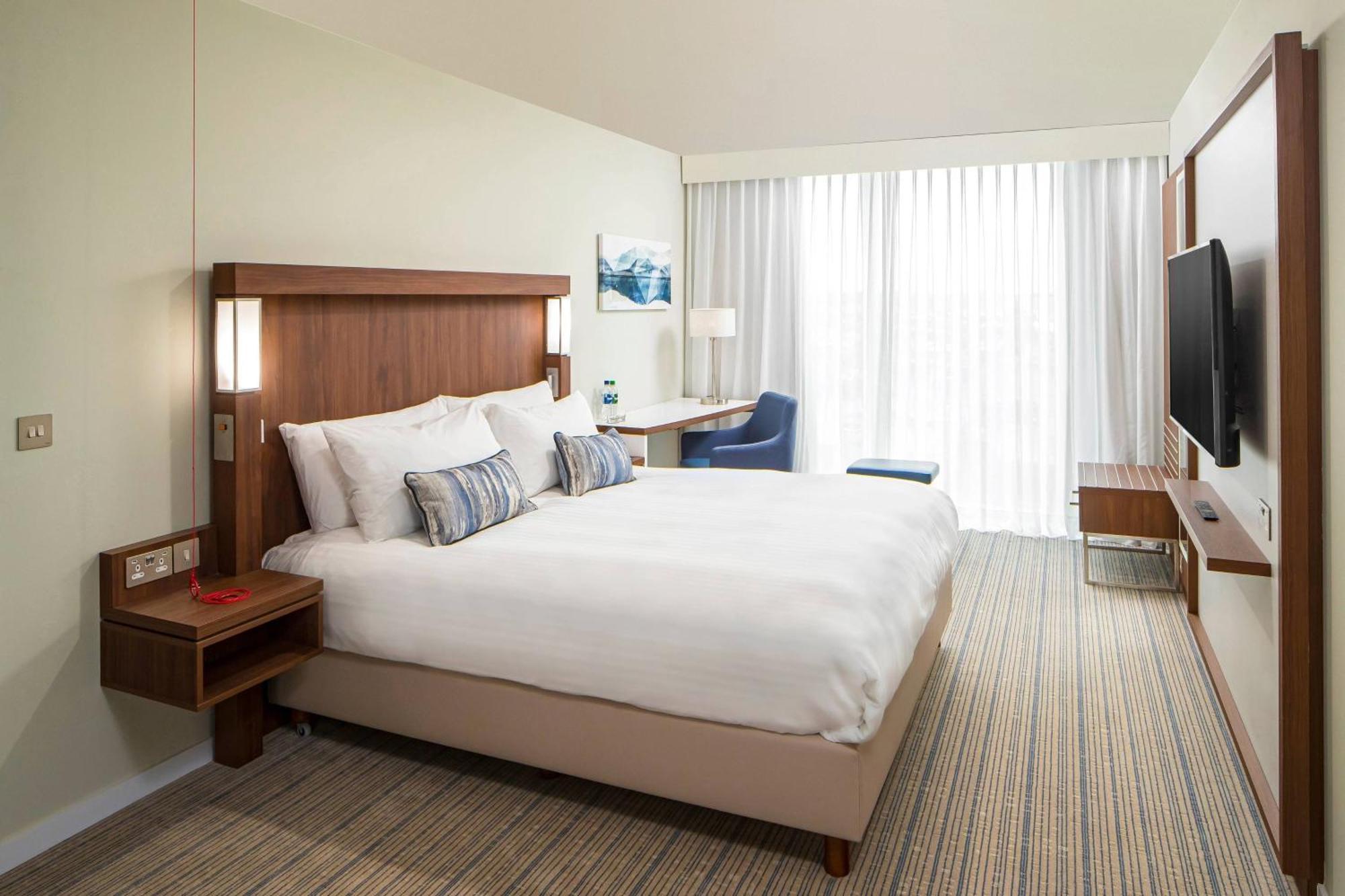 Courtyard By Marriott Inverness Airport Экстерьер фото